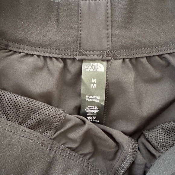 The North Face Women’s Black Trailwear OKT Trail Short - Medium NWT - Picture 8 of 9